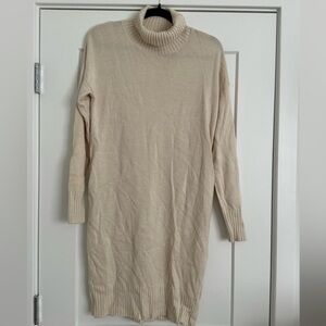 Lululemon Athletica Beige Knit Sweater dress with pockets